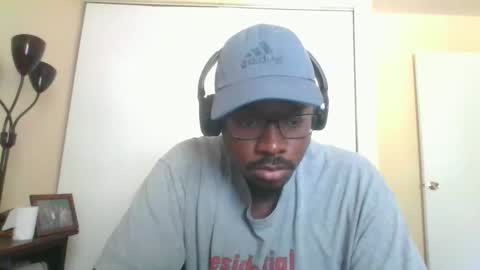 Snapshot of mbsupreme chatting on 6, 10, 2025 Mark online show from 6, 10, 2025