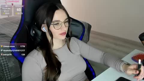 mcfly_11 online show from 9, 3, 2025