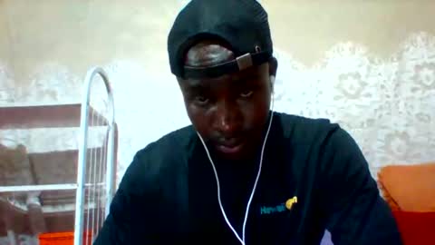 Snapshot of mclntz_bbc chatting on 9, 2, 2025 mclntz_bbc online show from 9, 2, 2025