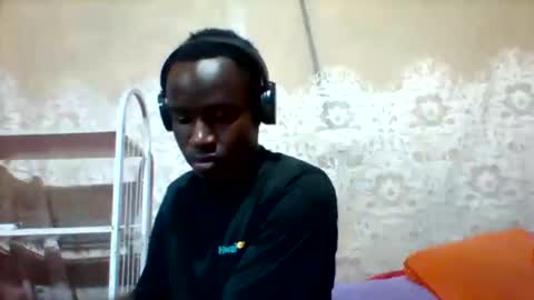 Snapshot of mclntz_bbc chatting on 9, 2, 2025 mclntz_bbc online show from 9, 2, 2025