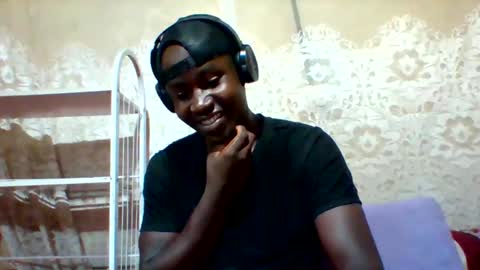 Snapshot of mclntz_bbc chatting on 15, 2, 2025 mclntz_bbc online show from 15, 2, 2025