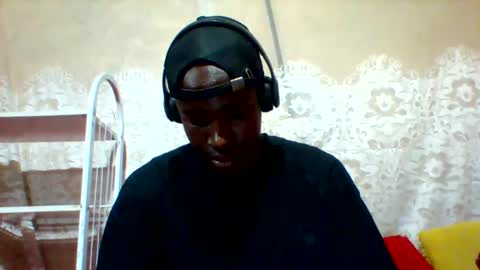 Snapshot of mclntz_bbc chatting on 6, 3, 2025 mclntz_bbc online show from 6, 3, 2025