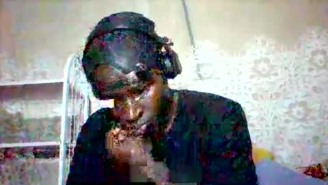 Snapshot of mclntz_bbc chatting on 8, 3, 2025 mclntz_bbc online show from 8, 3, 2025