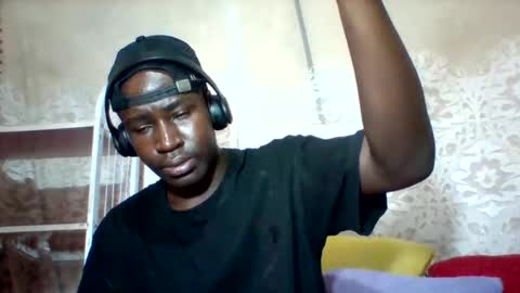 Snapshot of mclntz_bbc chatting on 9, 3, 2025 mclntz_bbc online show from 9, 3, 2025