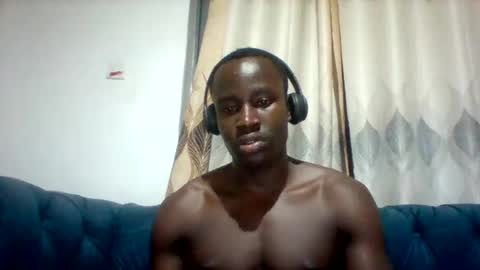 Snapshot of mclntz_bbc chatting on 11, 9, 2025 mclntz_bbc online show from 11, 9, 2025