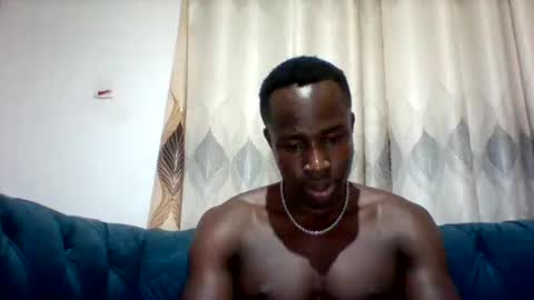 Snapshot of mclntz_bbc chatting on 5, 10, 2025 mclntz_bbc online show from 5, 10, 2025