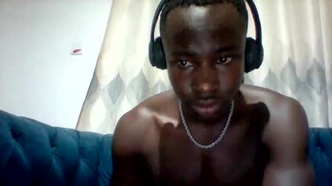 Snapshot of mclntz_bbc chatting on 17, 10, 2025 mclntz_bbc online show from 17, 10, 2025