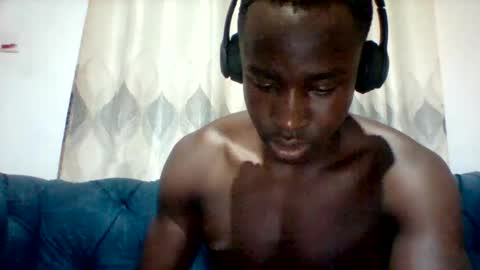 Snapshot of mclntz_bbc chatting on 20, 10, 2025 mclntz_bbc online show from 20, 10, 2025