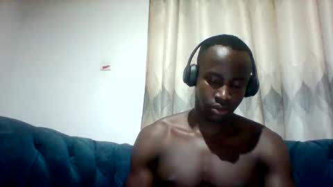 Snapshot of mclntz_bbc chatting on 7, 11, 2025 mclntz_bbc online show from 7, 11, 2025