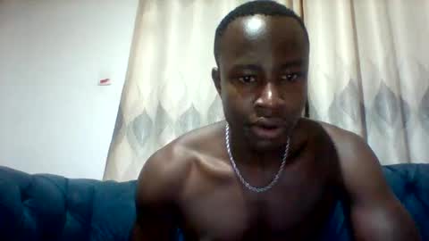 Snapshot of mclntz_bbc chatting on 12, 11, 2025 mclntz_bbc online show from 12, 11, 2025