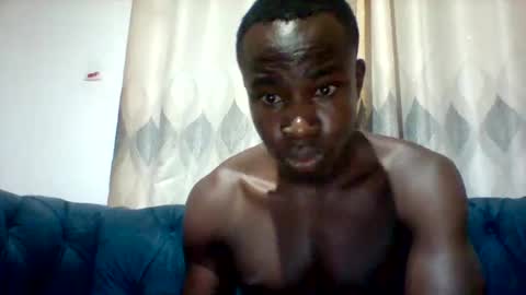 Snapshot of mclntz_bbc chatting on 18, 11, 2025 mclntz_bbc online show from 18, 11, 2025