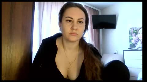 Snapshot of meadoweyes_ chatting on 24, 11, 2025 meadoweyes_ online show from 24, 11, 2025