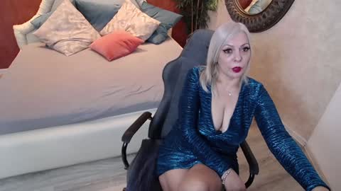 Snapshot of meamandax chatting on 7, 2, 2025 meamandax online show from 7, 2, 2025