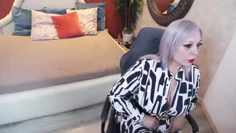 Snapshot of meamandax chatting on 14, 2, 2025 meamandax online show from 14, 2, 2025