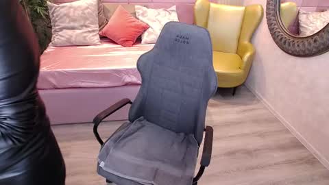 Snapshot of meamandax chatting on 14, 10, 2025 meamandax online show from 14, 10, 2025