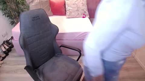 meamandax online show from 8, 2, 2026