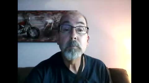 Snapshot of meathome3 chatting on 14, 12, 2024 me at home online show from 14, 12, 2024