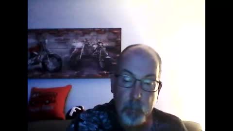 Snapshot of meathome3 chatting on 18, 10, 2025 me at home online show from 18, 10, 2025
