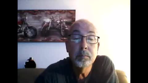 Snapshot of meathome3 chatting on 25, 10, 2025 me at home online show from 25, 10, 2025