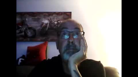 Snapshot of meathome3 chatting on 20, 11, 2025 me at home online show from 20, 11, 2025