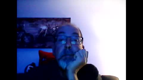 Snapshot of meathome3 chatting on 20, 12, 2025 me at home online show from 20, 12, 2025