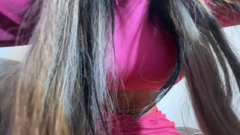   online show from 8, 11, 2025