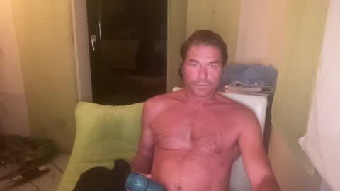 Snapshot of medeinoe chatting on 31, 10, 2025 medeinoe online show from 31, 10, 2025