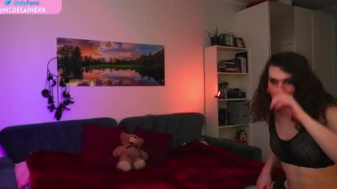 Snapshot of medelainexx chatting on 18, 2, 2025 Milena online show from 18, 2, 2025