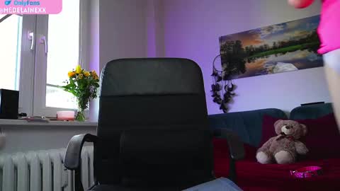Snapshot of medelainexx chatting on 7, 3, 2025 Milena online show from 7, 3, 2025