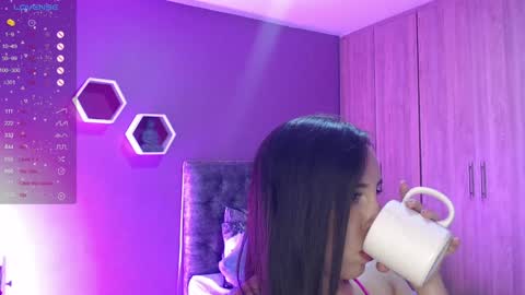 Snapshot of medelynevans chatting on 7, 2, 2025 medelyn Instagram mady evans13 online show from 7, 2, 2025
