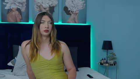 Medea online show from 8, 11, 2025