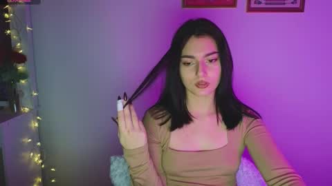 Dina online show from 4, 3, 2025