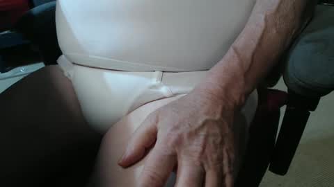 Snapshot of mee9090e900 chatting on 17, 9, 2025 mee9090e900 online show from 17, 9, 2025