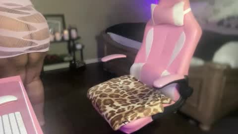 Southern Peach online show from 5, 11, 2025