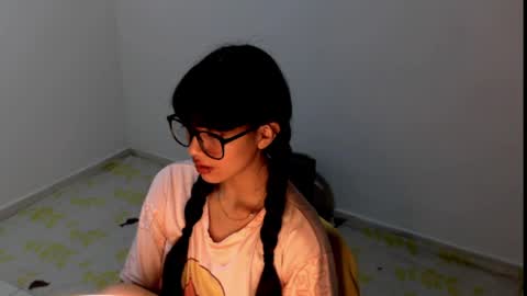 Snapshot of meg4nmiau chatting on 27, 5, 2026 Meg4n Miauuuu online show from 27, 5, 2026