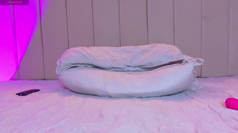 Megan  online show from 11, 4, 2026