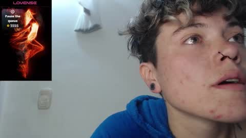 Megan and sophi online show from 20, 10, 2025