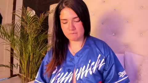     online show from 31, 1, 2025