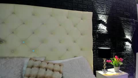     online show from 15, 2, 2025