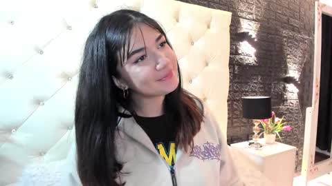     online show from 21, 2, 2025