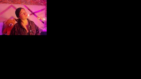     online show from 15, 10, 2025