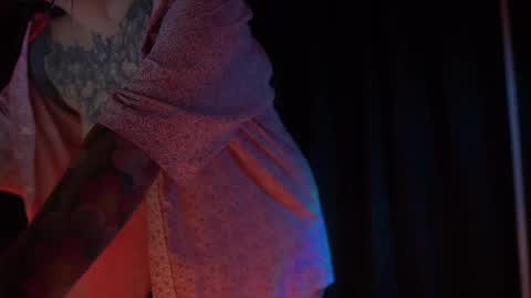 welcome guys   please  help me to reach 100 hands up Thanks  online show from 31, 1, 2025