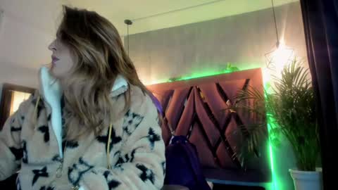 Snapshot of megan_inked_ chatting on 9, 1, 2025 online show from 9, 1, 2025