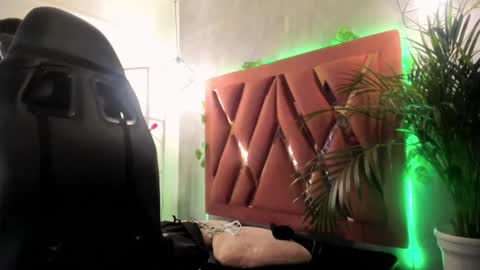 Snapshot of megan_inked_ chatting on 10, 1, 2025 online show from 10, 1, 2025