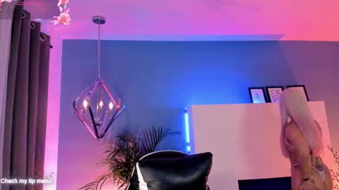 Snapshot of megan_inked_ chatting on 26, 9, 2025 online show from 26, 9, 2025