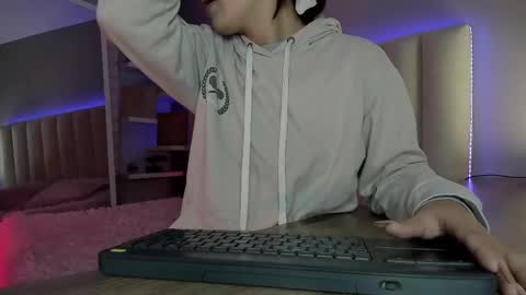     online show from 2, 3, 2025