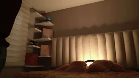     online show from 7, 10, 2025