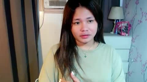 Snapshot of megan_younng chatting on 24, 5, 2026 MEGAN online show from 24, 5, 2026