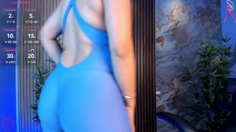 Snapshot of megancoxx_ chatting on 20, 11, 2025 Megan - Every day from 530 to 200 pm COL online show from 20, 11, 2025