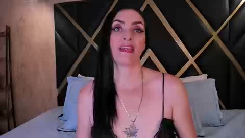 Snapshot of meganhofman chatting on 10, 9, 2025 Megan Hofman online show from 10, 9, 2025